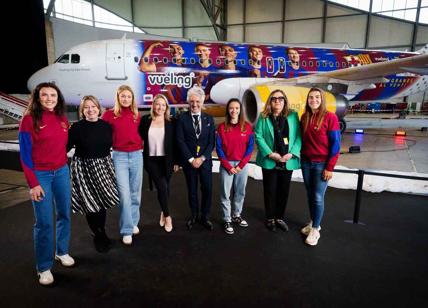 Vueling e FC Barcellona presentano il nuovo aereo del Barça femminile