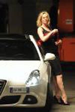 uma-thurman-alfa-romeo-10.jpg