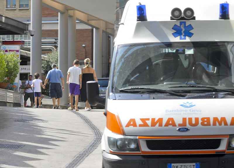 ambulanza roma 02