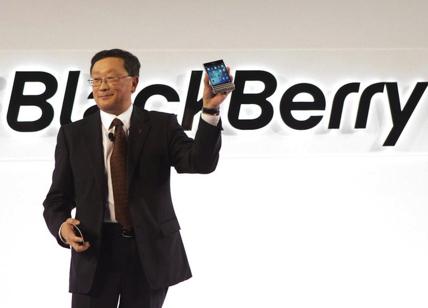 BlackBerry non produrrà più smartphone: punta tutto sul software