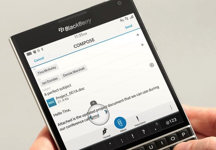 Passport, il futuro di BlackBerry è quadrato