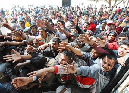 Migranti, la Turchia spaventa l'Europa. "In arrivo 3 milioni di profughi"