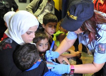 I fatti smentiscono le teorie sui migranti I fatti smentiscono le teorie sui migranti