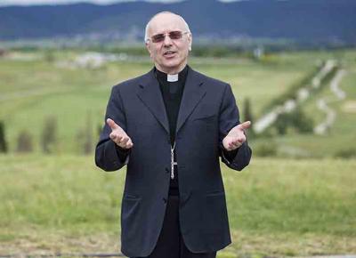 monsignor galantino ape