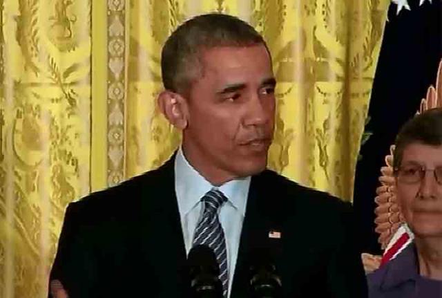 Obama in moschea: "Inaccettabile retorica anti-Islam"