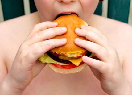 Bambini e obesità. Ecco la dieta perfetta firmata dall'ospedale Bambino Gesù