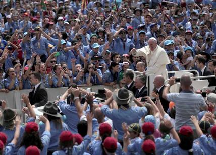 Invasione degli scout a San Pietro: 5.000 lupetti a rapporto da Papa Francesco