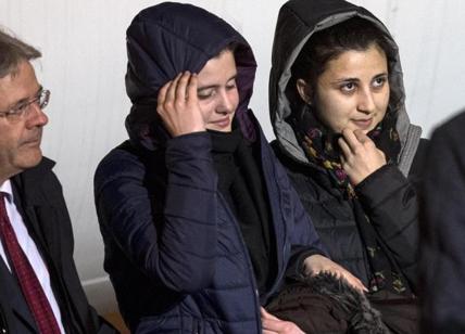 Greta-Vanessa, Loretta Napoleoni: "L'Italia ha pagato riscatto da 16 milioni all'Isis"