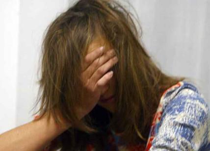 Milano, studentessa 15enne aggredita e violentata sul treno dei pendolari