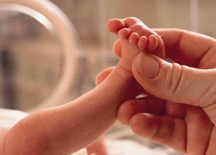 Salute, i primi screening per neonati e bambini: ecco quando e come