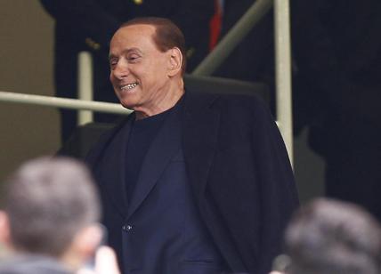 Berlusconi: "Io vegetariano? Cado dalle nuvole"