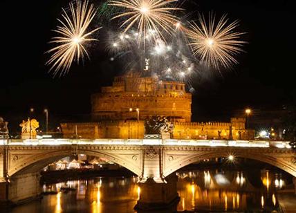 Roma, fuochi d'artificio vietati e niente Concertone. Il Capodanno si spegne
