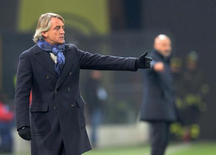 Inter, Mancini veleno sugli arbitri: allenatori espulsi solo in Italia