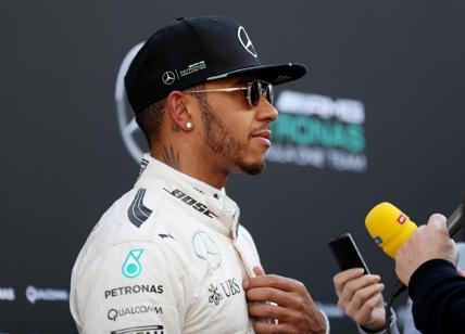 F1, Hamilton conquista la pole nel Gp Gran Bretagna. Vettel secondo