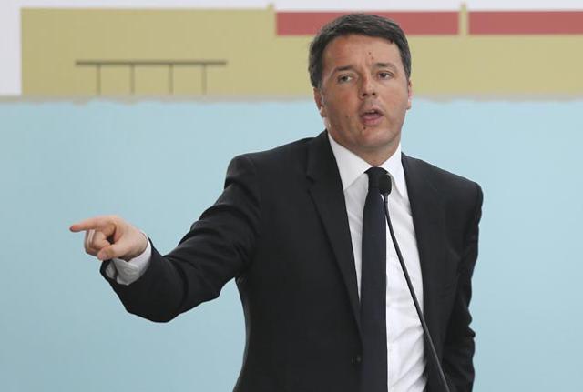 Renzi firma il Patto per la Campania