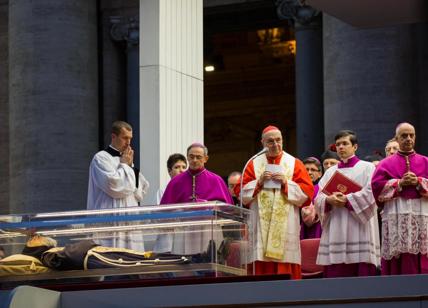 Un corteo scorta Padre Pio a Pietrelcina. Il Giubileo giovedì saluta il suo Santo