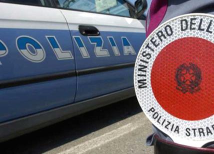 Furti: polizia stradale disarticola traffico di auto, 7 arresti
