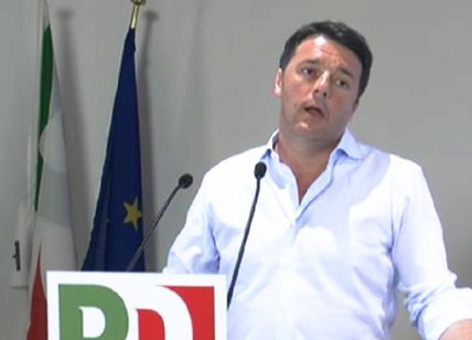 Referendum, Pd in piazza per il Sì Renzi attacca D'Alema, Travaglio e...