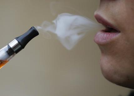 Sigarette elettroniche,la svolta: prescritte dal medico per smettere di fumare