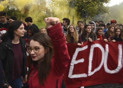 Scuola, comincia l'autunno caldo: studenti in piazza in tutta Italia