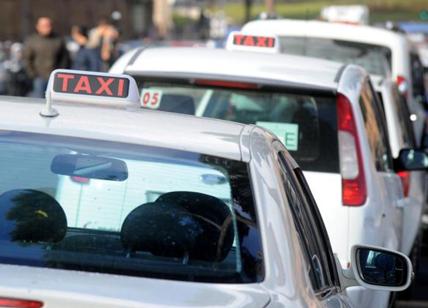 Taxi, ipotesi liberalizzazione. Uno studio assicura: “Più costi che benefici”
