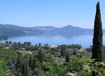 Siccità, l'Osservatorio ferma Acea: “Meno prelievi dal lago di Bracciano”