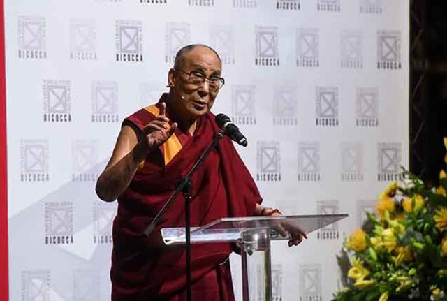 Incontro del Dalai Lama con gli studenti della Bicocca a Milano