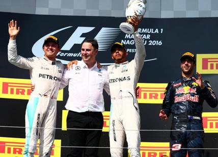 Mercedes, ufficiale: Bottas erede di Rosberg al fianco di Hamilton