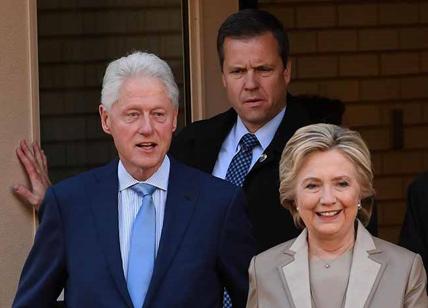 Elezioni USA 2016: Bill Clinton accompagna la moglie Hillary al voto
