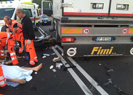 Due mort e tre feriti: motociclisti vittime di una serie di incidenti