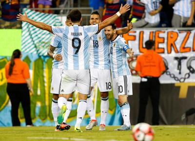 messi higuain argentina