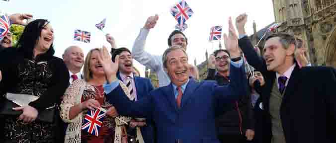 Brexit, Farage commenta "Le dimissioni di Cameron una scelta giusta"