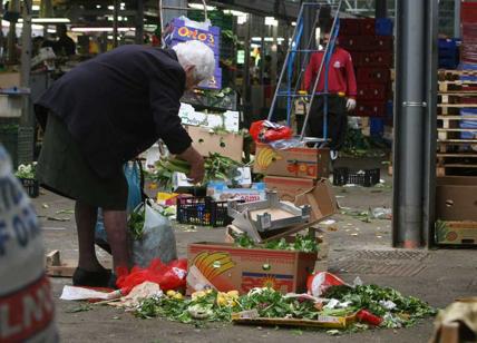 Allarme Istat: quasi un italiano su tre a rischio povertà