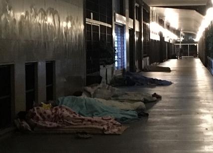 Milano, donati 38mila vestiti e coperte per i senzatetto