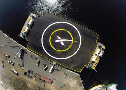 SpaceX ed Elon Musk vogliono connettere il mondo con 4.425 satelliti