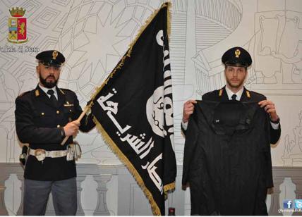 Terrorismo, arrestato un affiliato dell'Isis. Reclutava adepti per la guerra