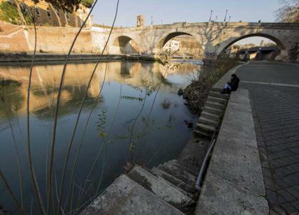 Roma, trovato cadavere su Lungotevere Testaccio: probabile senzatetto