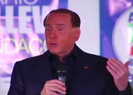 Berlusconi: con Salvini disaccordo sull'euro, ma il programma c'è Berlusconi: con Salvini disaccordo sull'euro, ma il programma c'è