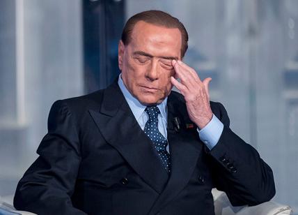 Berlusconi e l'accanimento terapeutico: il leone è sul viale tramonto