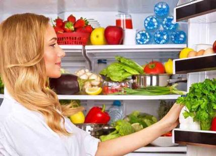 Dieta estiva anti-caldo e anti-insonnia: cibi da mangiare ed evitare