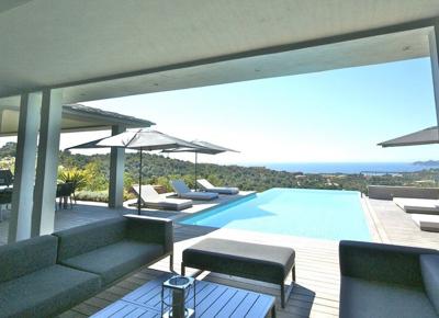 Elegante villa con vista sul mare a Porto Vecchio (8)