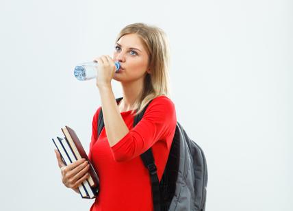Maturità 2017, il segreto per fare buoni esami. Riposo e corretta idratazione Maturità 2017, il segreto per fare buoni esami. Riposo e corretta idratazione