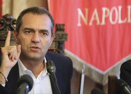 Napoli e il debito, manifestazioni e contromanifestazioni anti-De Magistris