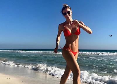 martina colombari
