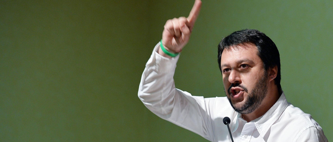 Il Predellino lo fa Salvini: guarda al Sud e cerca la sponda di Fitto