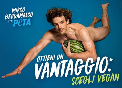 Mirco Bergamasco nudo per la nuova campagna della PETA