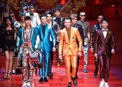 Milano Moda Uomo, i trend per l'estate: fiori, righe e pantaloni alla caviglia