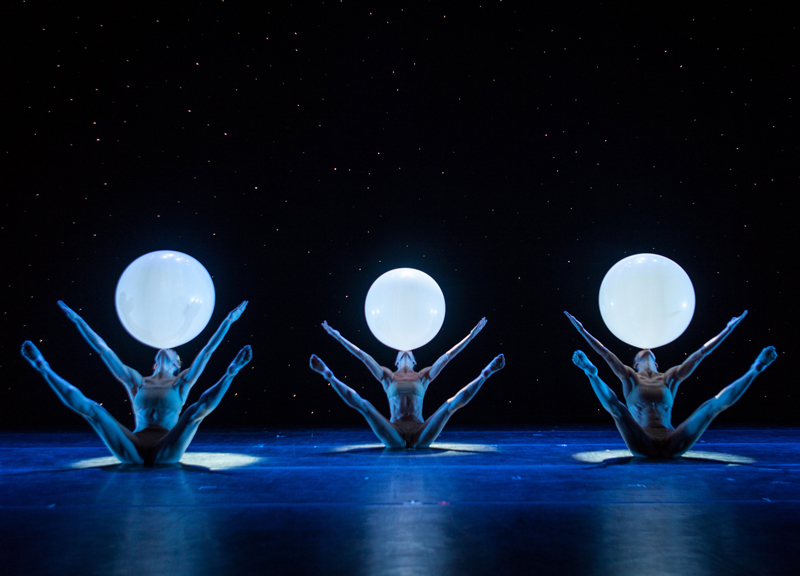 MOMIX FOREVER 4