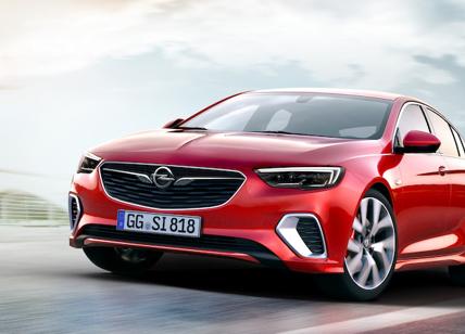 Nuova Opel Insignia GSi: dedicata a chi ama le auto speciali
