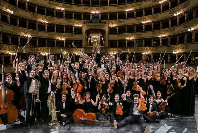 L'Orchestra dell'Accademia del Teatro alla Scala (foto: Andrea Angeli) L'Orchestra dell'Accademia del Teatro alla Scala (foto: Andrea Angeli)